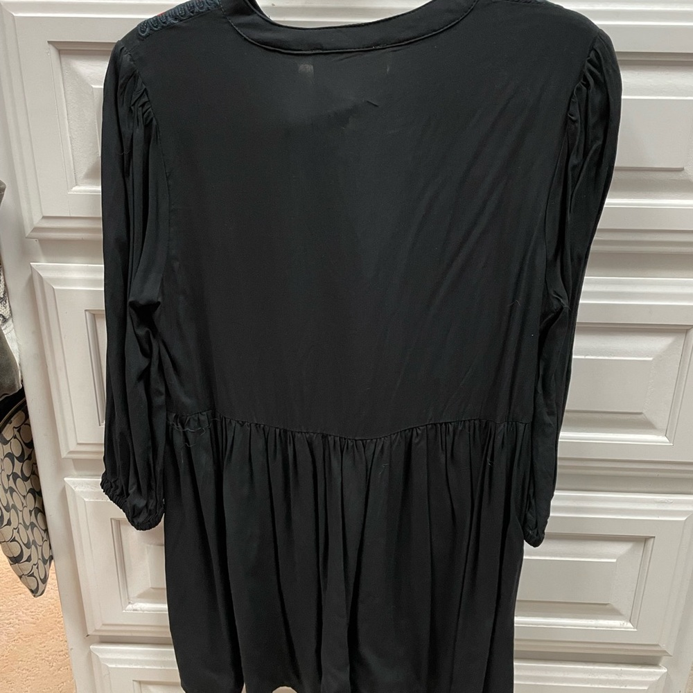 Savanna Jane black long top